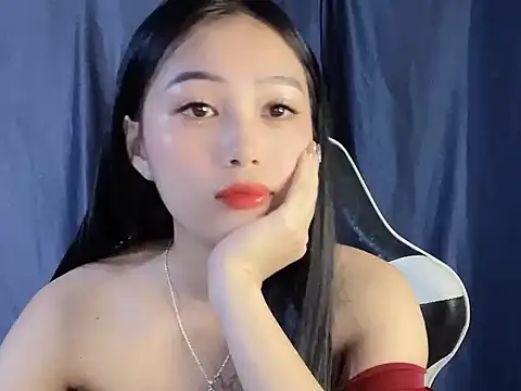 Lyly4757 online show from September 18, 2025, 10:01 pm