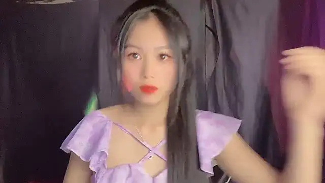 Lyly4757 online show from September 26, 2025, 2:54 pm