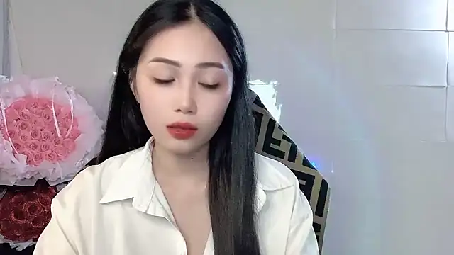 Lyly4757 online show from October 28, 2025, 9:35 am