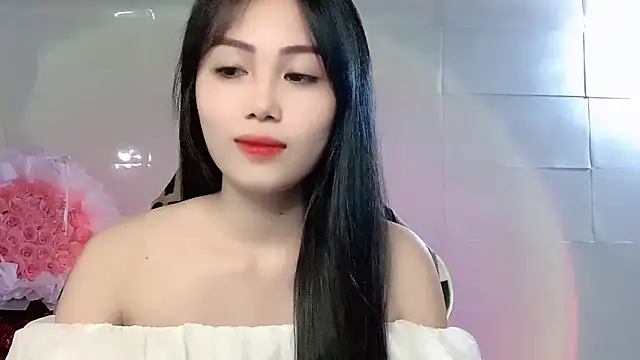 Lyly4757 online show from November 1, 2025, 1:46 pm