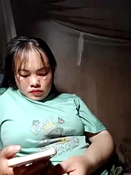 emilyzz online show from March 27, 2026, 2:06 pm