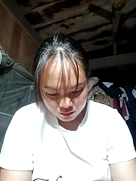 emilyzz online show from April 14, 2026, 2:45 pm