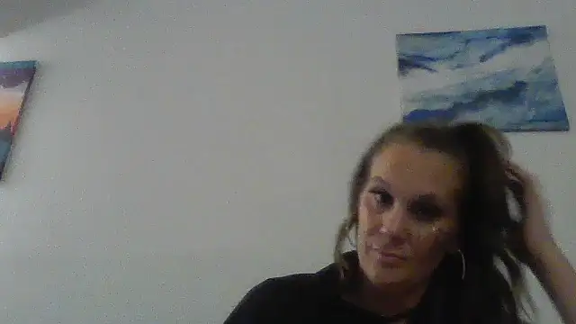 Snapshot of Ariasweetaspie chatting on October 31, 2025, 5:19 am Ariasweetaspie online show from October 31, 2025, 5:19 am