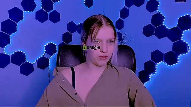 kaela spell  online show from March 25, 2026, 9:59 am