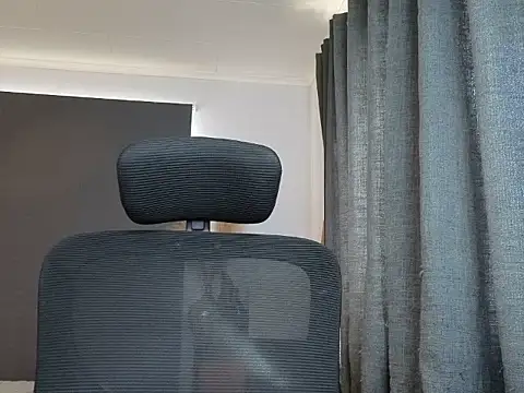 ZoeyJohnson online show from May 11, 2026, 11:46 pm