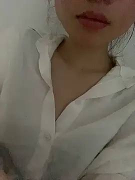 Snapshot of Bella_sexy98 chatting on November 1, 2025, 10:06 am Bella sexy98 online show from November 1, 2025, 10:06 am