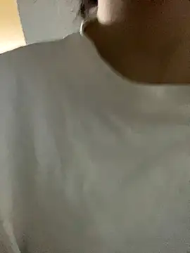 Snapshot of Bella_sexy98 chatting on November 6, 2025, 9:10 am Bella sexy98 online show from November 6, 2025, 9:10 am