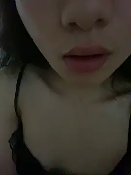 Snapshot of Bella_sexy98 chatting on November 7, 2025, 4:45 am Bella sexy98 online show from November 7, 2025, 4:45 am