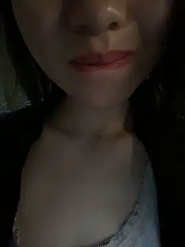 Snapshot of Bella_sexy98 chatting on November 27, 2025, 12:35 am Bella sexy98 online show from November 27, 2025, 12:35 am