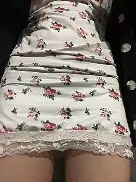 Snapshot of Bella_sexy98 chatting on November 27, 2025, 1:13 pm Bella sexy98 online show from November 27, 2025, 1:13 pm