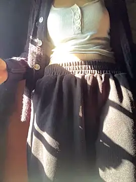 Snapshot of Bella_sexy98 chatting on December 1, 2025, 2:16 am Bella sexy98 online show from December 1, 2025, 2:16 am