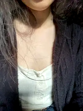 Snapshot of Bella_sexy98 chatting on December 15, 2025, 3:00 am Bella sexy98 online show from December 15, 2025, 3:00 am