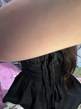 Bella sexy98 online show from May 9, 2026, 1:38 pm