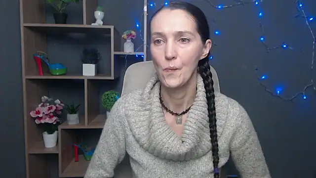 Snapshot of TayaFinch chatting on November 5, 2025, 1:00 pm TayaFinch online show from November 5, 2025, 1:00 pm