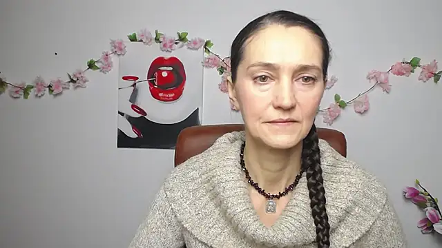 Snapshot of TayaFinch chatting on November 8, 2025, 1:22 pm TayaFinch online show from November 8, 2025, 1:22 pm