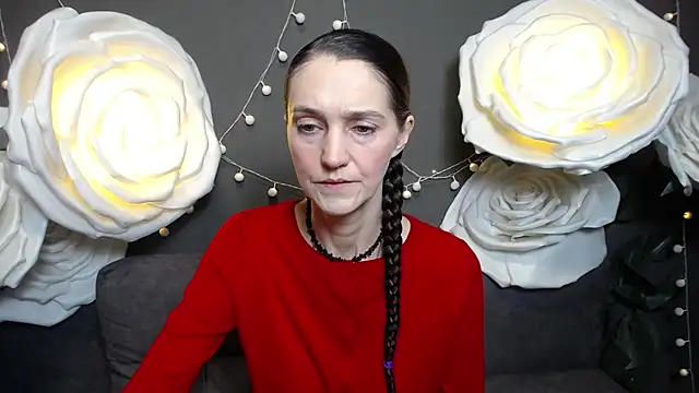 Snapshot of TayaFinch chatting on November 17, 2025, 1:17 pm TayaFinch online show from November 17, 2025, 1:17 pm