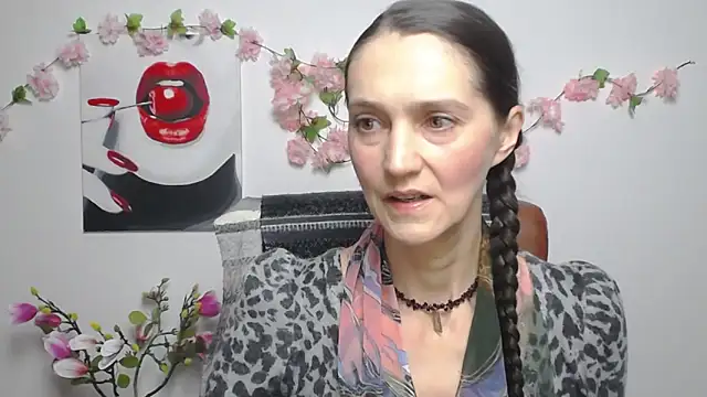 Snapshot of TayaFinch chatting on November 29, 2025, 1:14 pm TayaFinch online show from November 29, 2025, 1:14 pm