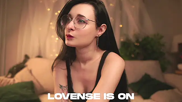 DarcyAspacio online show from February 1, 2026, 11:09 am