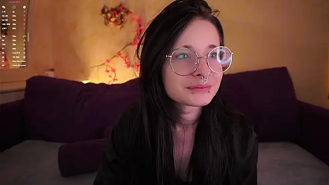 DarcyAspacio online show from March 27, 2026, 11:10 am