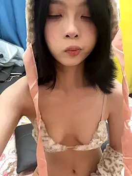 Snapshot of qiqi_x chatting on October 10, 2025, 3:55 pm qiqi x online show from October 10, 2025, 3:55 pm