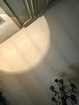 STRIPsegale online show from January 7, 2026, 10:23 pm