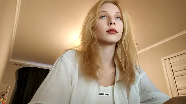 Snapshot of Fafa_Fluff chatting on September 28, 2025, 3:06 pm Fafa Fluff online show from September 28, 2025, 3:06 pm