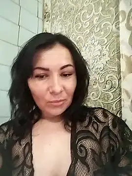 Mia24Blove online show from June 17, 2026, 12:18 pm