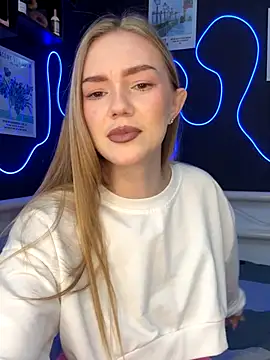 Snapshot of MilaMoone chatting on October 20, 2025, 11:10 am MilaMoone online show from October 20, 2025, 11:10 am