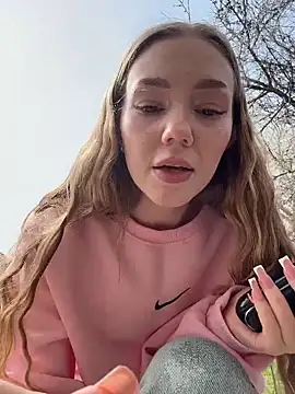 MilaMoone online show from March 19, 2026, 11:03 am