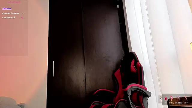 heylovelygirl online show from February 9, 2026, 12:53 pm