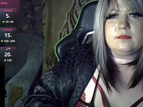 Snapshot of YuliiaSan chatting on November 14, 2025, 3:11 pm YuliiaSan online show from November 14, 2025, 3:11 pm