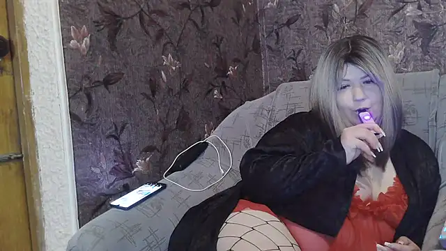 Snapshot of YuliiaSan chatting on August 2, 2026, 7:45 pm YuliiaSan online show from August 2, 2026, 7:45 pm
