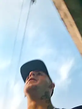 Snapshot of Bottz777 chatting on November 4, 2025, 9:36 pm Bottz777 online show from November 4, 2025, 9:36 pm