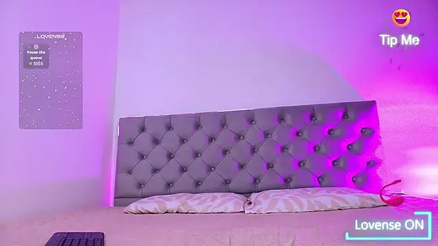 Lili candysex online show from October 21, 2025, 12:28 pm