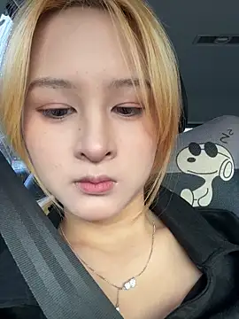 yuki june online show from October 26, 2025, 8:42 am