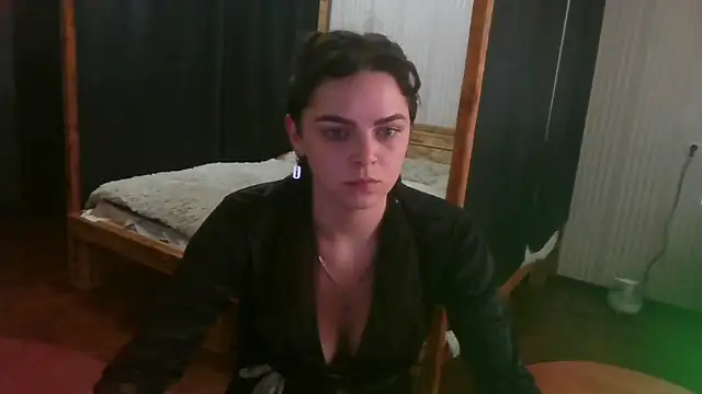 Snapshot of EthelsLover chatting on April 15, 2026, 2:13 pm EthelsLover online show from April 15, 2026, 2:13 pm