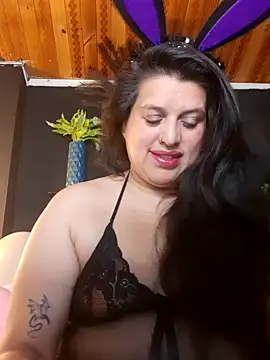 Snapshot of Andrea_secret_ chatting on April 4, 2026, 2:36 pm Andrea secret online show from April 4, 2026, 2:36 pm