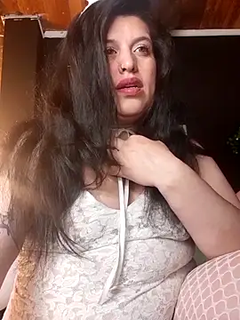 Snapshot of Andrea_secret_ chatting on April 5, 2026, 2:36 pm Andrea secret online show from April 5, 2026, 2:36 pm