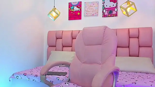 Snapshot of vagaro_ chatting on April 10, 2026, 8:35 pm vagaro online show from April 10, 2026, 8:35 pm