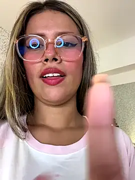 Snapshot of EMILIIA_RICHTER__ chatting on October 30, 2025, 6:08 pm EMILIIA RICHTER online show from October 30, 2025, 6:08 pm