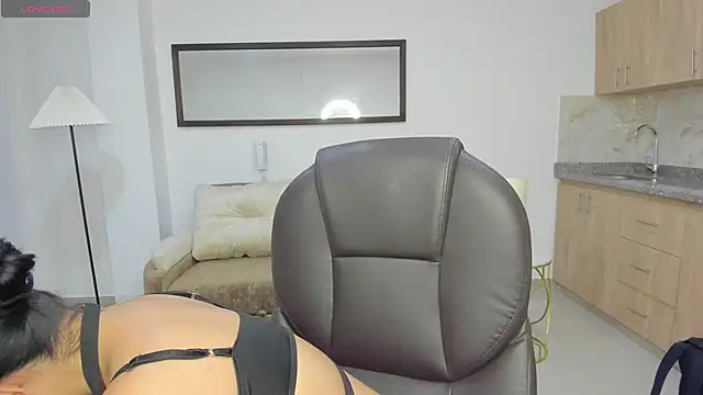 Mila blaze online show from October 21, 2025, 2:34 am