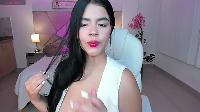 Mila blaze online show from November 28, 2025, 6:49 am