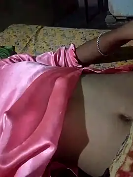 Snapshot of annu_000 chatting on October 4, 2025, 8:40 pm annu 000 online show from October 4, 2025, 8:40 pm