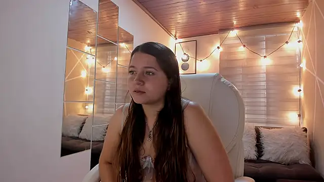 Snapshot of sophiee09_ chatting on October 25, 2025, 1:40 pm sophiee09 online show from October 25, 2025, 1:40 pm