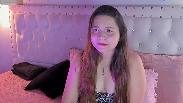 Snapshot of sophiee09_ chatting on November 25, 2025, 2:50 pm sophiee09 online show from November 25, 2025, 2:50 pm