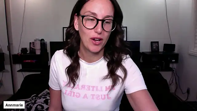 Snapshot of annmarieferrara chatting on October 24, 2025, 4:14 pm annmarieferrara online show from October 24, 2025, 4:14 pm