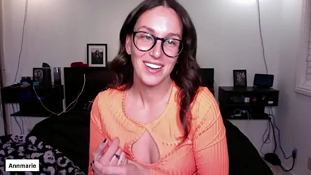 Snapshot of annmarieferrara chatting on October 31, 2025, 4:08 pm annmarieferrara online show from October 31, 2025, 4:08 pm