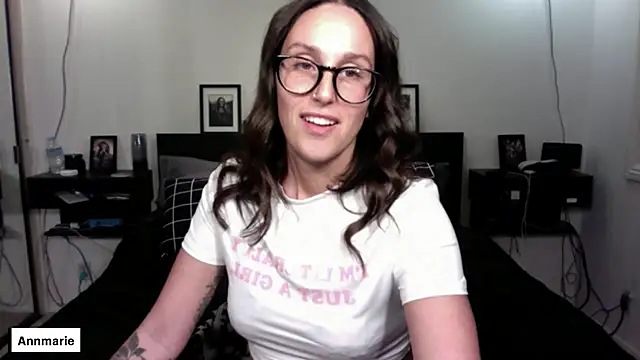 Snapshot of annmarieferrara chatting on December 5, 2025, 3:37 am annmarieferrara online show from December 5, 2025, 3:37 am