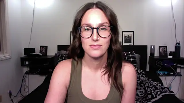 Snapshot of annmarieferrara chatting on December 18, 2025, 3:45 am annmarieferrara online show from December 18, 2025, 3:45 am