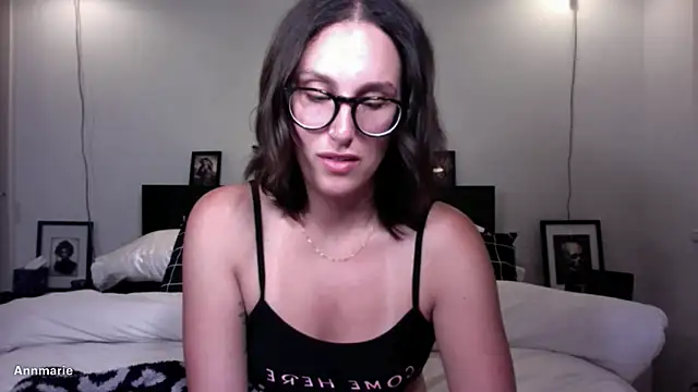 Snapshot of annmarieferrara chatting on May 7, 2026, 2:39 am annmarieferrara online show from May 7, 2026, 2:39 am